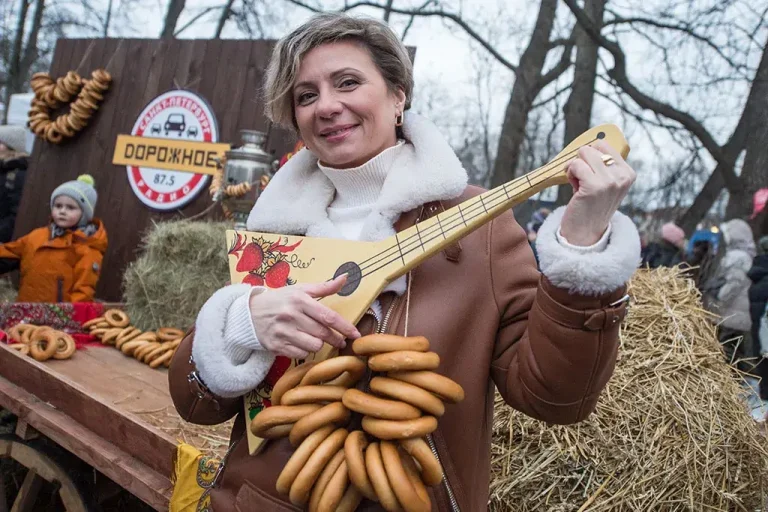 «Дорожное радио» приглашает на Масленицу на Елагином острове