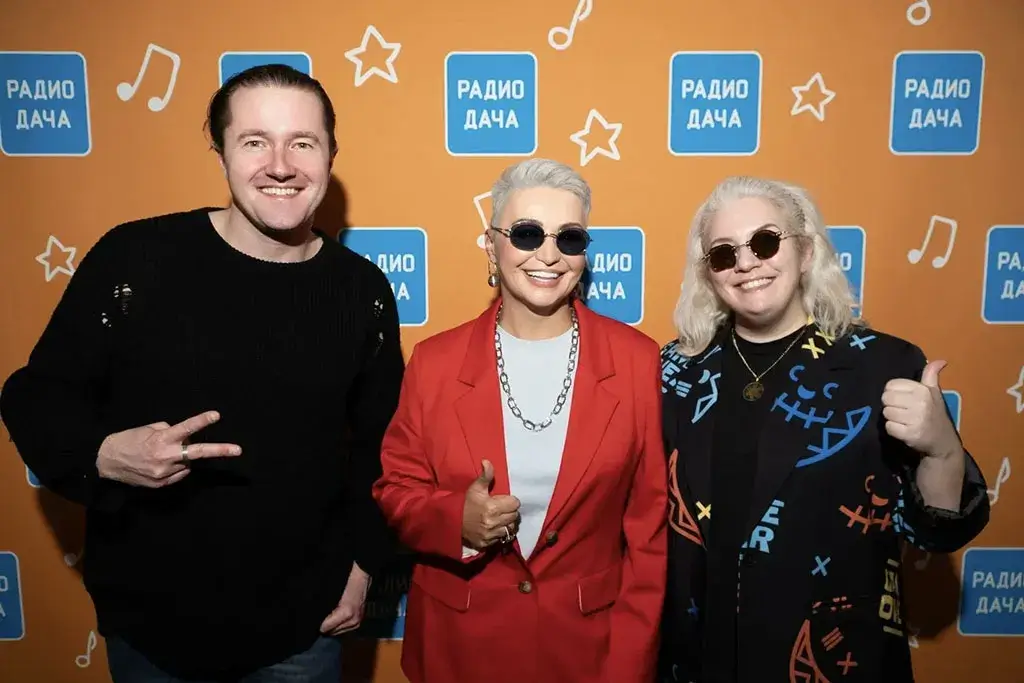 Катя Лель побывала в гостях у «Радио Дача» и отправилась «Назад! В будущее!»