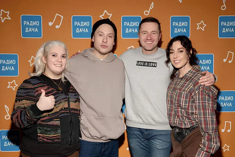 Никита и Мария Зайцева в звездном шоу «Назад! В будущее!» на «Радио Дача»