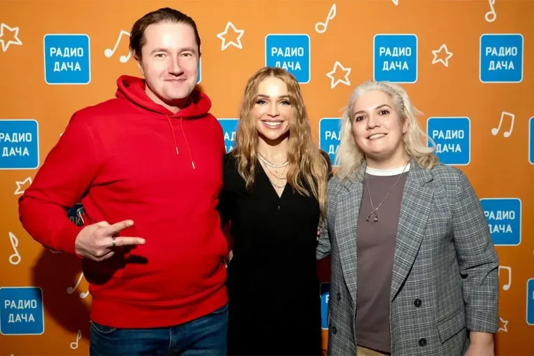 Алёна Ланская в звездном шоу «Назад! В будущее!» на «Радио Дача»