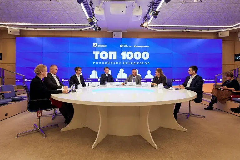 «Русская Медиагруппа» стала информационным партнером рейтинга «ТОП-1000 российских менеджеров»